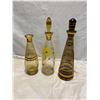 Image 1 : 3 vintage decantors