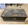 Image 2 : Trunk and contents