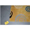 Image 1 : WOOL RUG, YELLOW SWIRL DESIGN ((50" X 82")