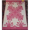 Image 1 : QUILTED WALL HANGING (PINK)