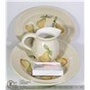 Image 1 : VINTAGE TABLE SETTING 3PC CERAMIC "PEAR"
