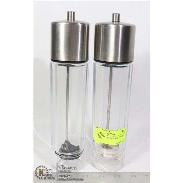 GLASS AND SILVER SALT N PEPPER MILL SET