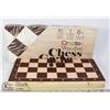 Image 1 : WOODEN CHESS SET