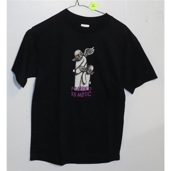 NEW MARRIED TO MUSIC T-SHIRT SIZE SMALL
