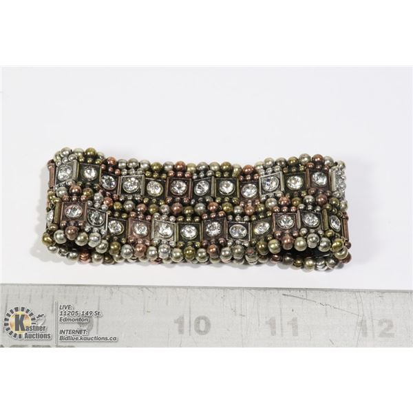 8" FASHION BRACELET MULTI TONE