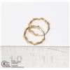 Image 1 : 10K GOLD HOOP EARRINGS 17 MM DIAMETER