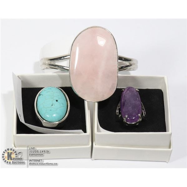 2 COSTUME RINGS (TURQUOISE, AMETHYST) AND PINK