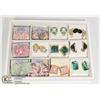 Image 1 : TRAY OF VINTAGE 5TH AVENUE JEWELRY