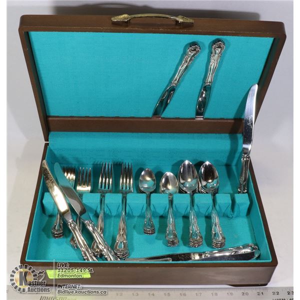 SILVERWARE WITH LINED WOODEN BOX