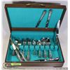 Image 1 : SILVERWARE WITH LINED WOODEN BOX