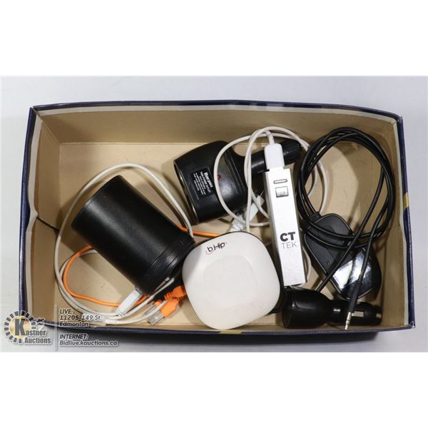 BOX WITH BELKIN TUNE CAST AUTO UNIVERSAL