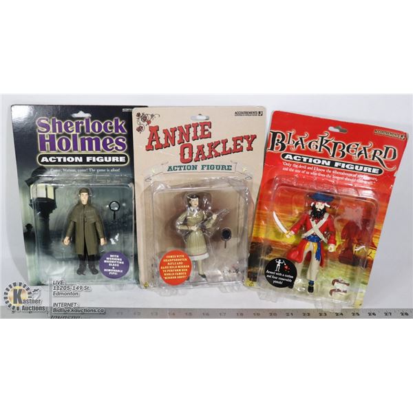 VINTAGE 2004 SET OF 3 ACCOUTREMENTS