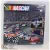 Image 1 : NASCAR THE DVD BOARD GAME