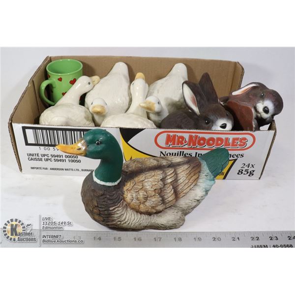 BOX OF OUTDOOR DECOR