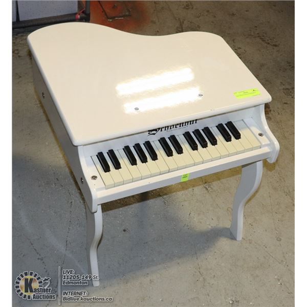 KIDS WHITE PIANO SCHOENHUT