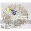 Image 1 : ANTIQUE GLASS SERVING PLATE