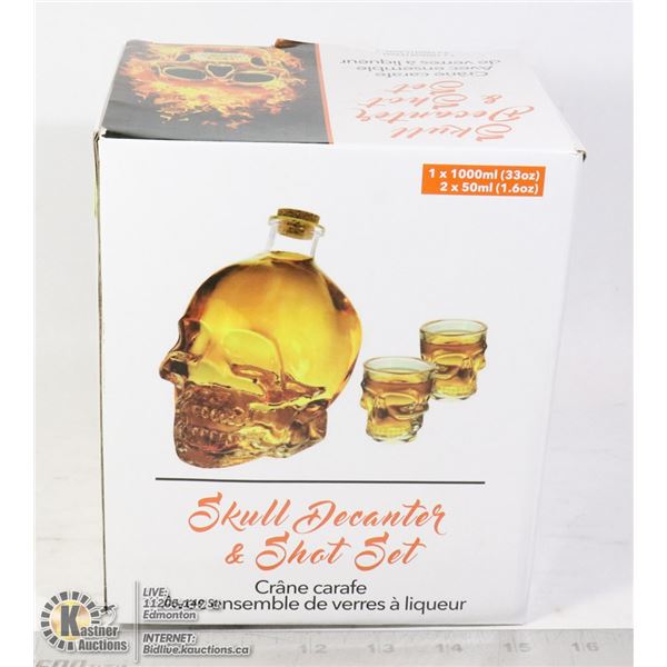 SKULL DECANTER AND SHOT GLASSES SET