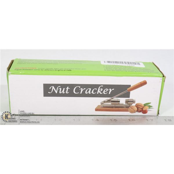 NUT CRACKER