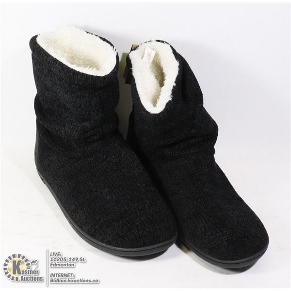 SIZE MEDIUM (7-8 US) SLIPPERS