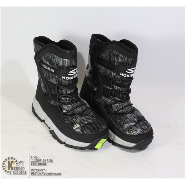 KIDS BOOTS SIZE 32