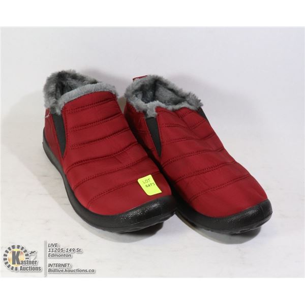 RED WOMENS BOOTS SIZE 41