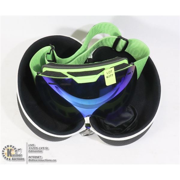 MOSODO ADULT SIZE SKI GOGGLES IN CASE