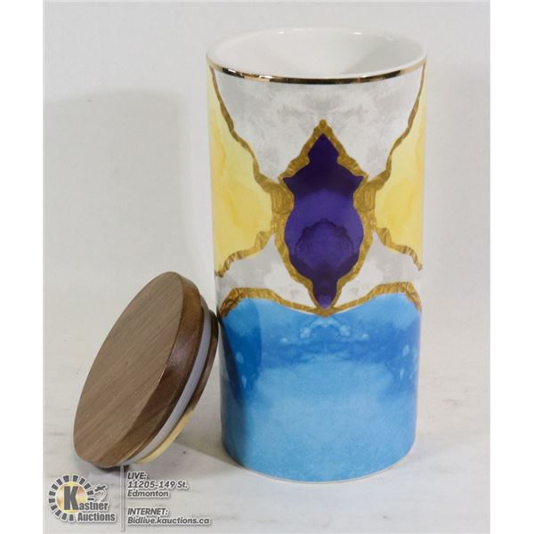 DECORATIVE CERAMIC JAR WITH WOODEN LID