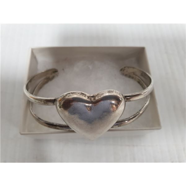 925 STERLING SILVER HEART BANGLE BRACELET 31G