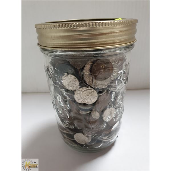 JAR OF NETHERLANDS COINS MIXED 2.1KGS. 4.6LBS.