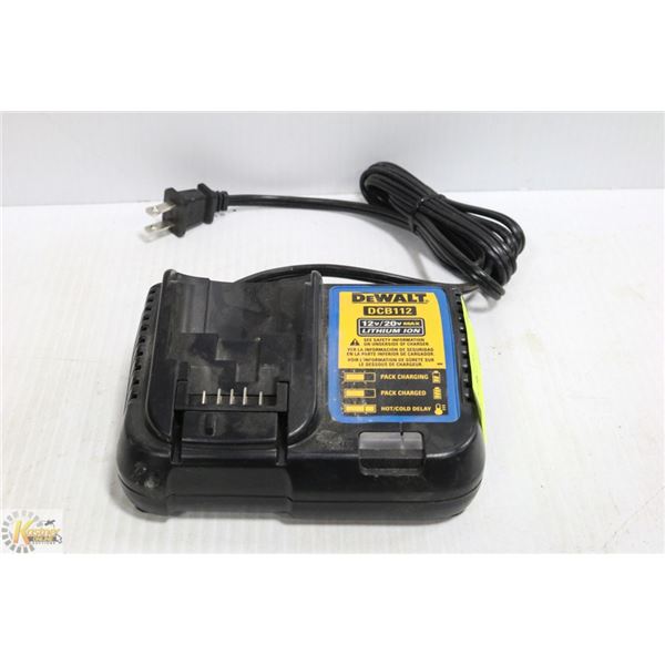 DEWALT DCB115 BATTERY CHARGER