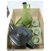 Image 1 : BOX OF TEAPOTS AND CUPS