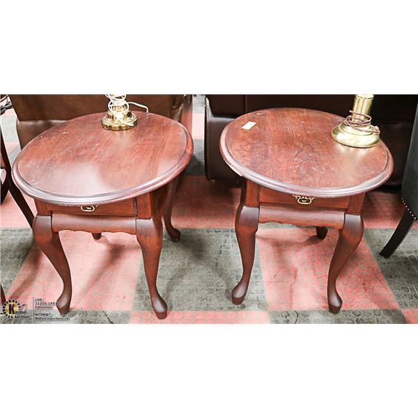 LOT OF 2 SOLID WOOD END TABLES 21" X 25" X 21"