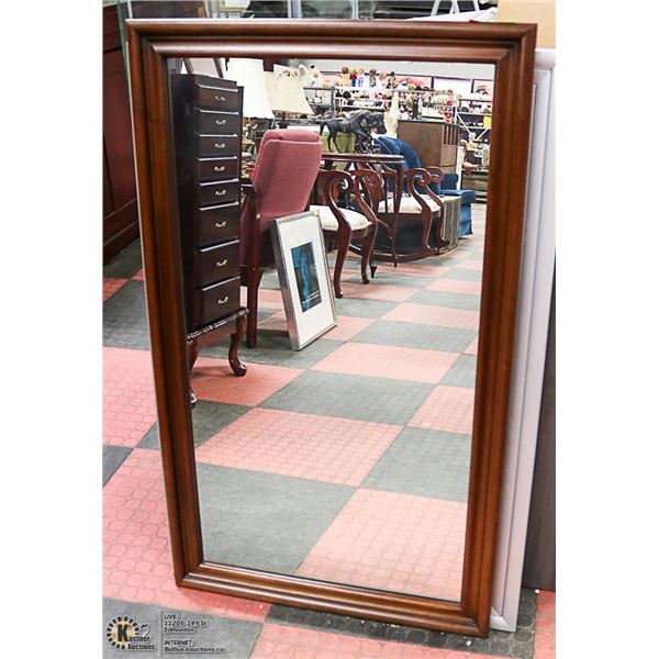 GIBBARD MAHOGANY FRAMED WALL MIRROR 24" X 40"