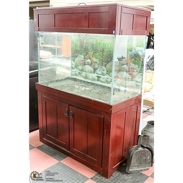 LARGE AQUARIUM WITH WOOD FRAME 6FT TALL