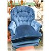 Image 1 : BLUE VELVET CHAIR