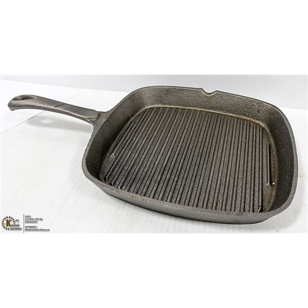 NEW 9" X 9" SQUARE CAST IRON SKILLET