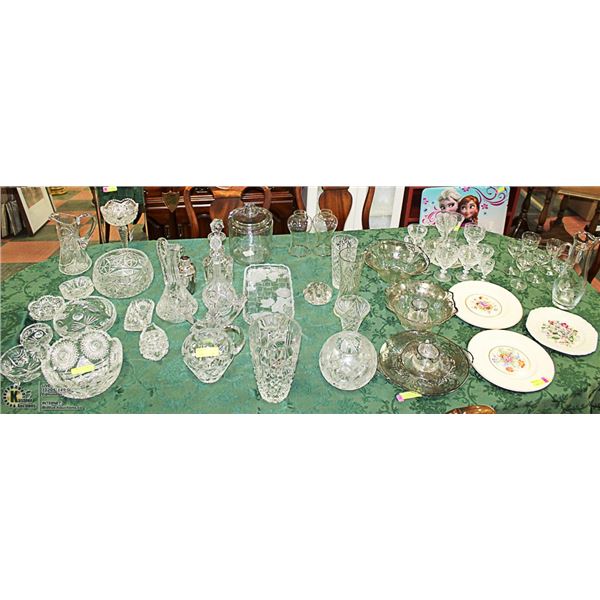 LARGE ESTATE LOT WITH ASSORTED CRYSTAL, CUT GLASS
