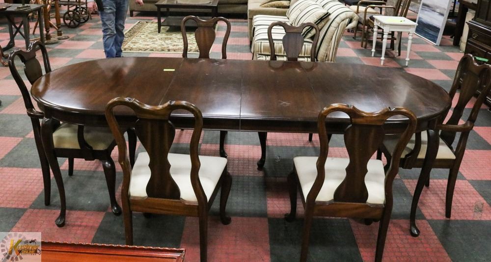 GIBBARD SOLID MOHOGANY DINING TABLE AND CHAIRS