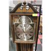 Image 2 : VINTAGE WESTMINSTER CHIME GRANDFATHER CLOCK