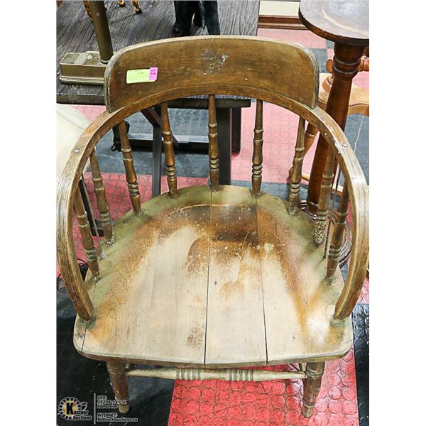 CPR STATIONMASTER'S CAPTAINS CHAIR VINTAGE