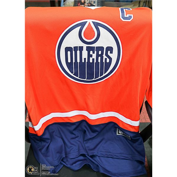 OILERS JERSEY CONNOR MC DAVID