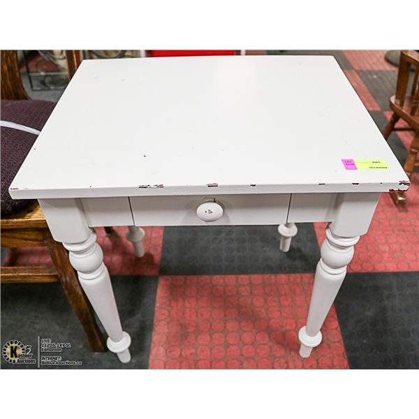 WHITE END TABLE WITH DRAWER 18" X 22" X 23"