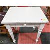 Image 1 : WHITE END TABLE WITH DRAWER 18" X 22" X 23"