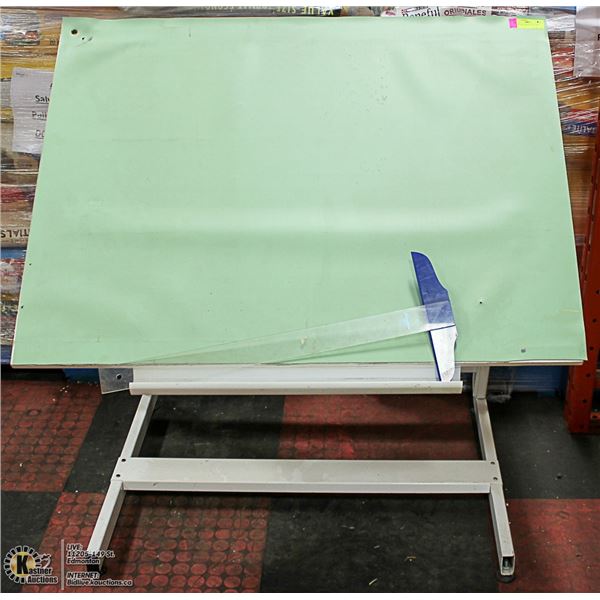 ADJUSTABLE DRAFTING BOARD