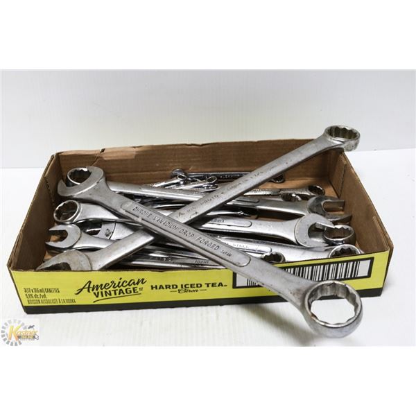 LARGE FLAT OF COMBINATION WRENCHES
