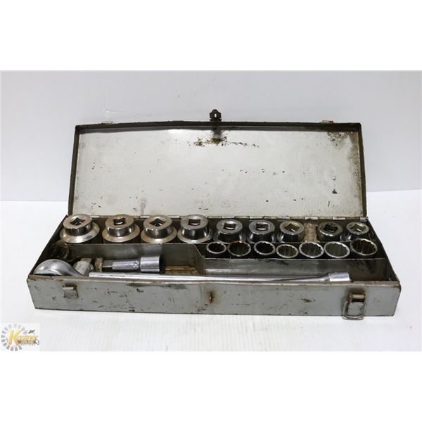 HEAVY DUTY SOCKET SET IN METAL CASE