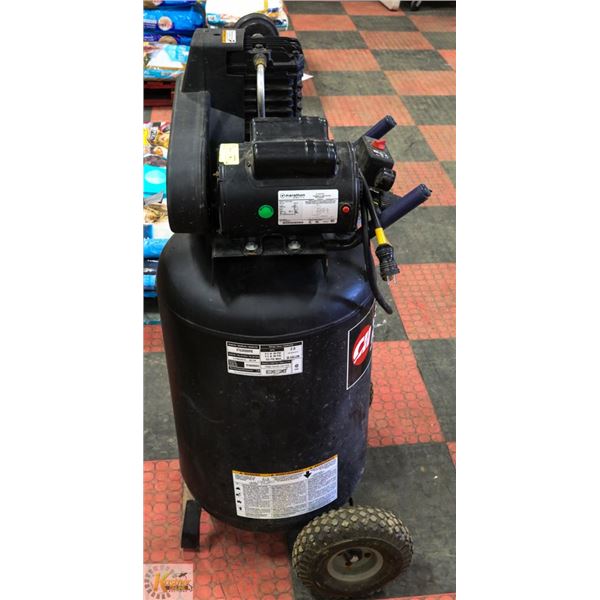 CAMPBELL HAUSFELD 30 GALLON AIR COMPRESSOR