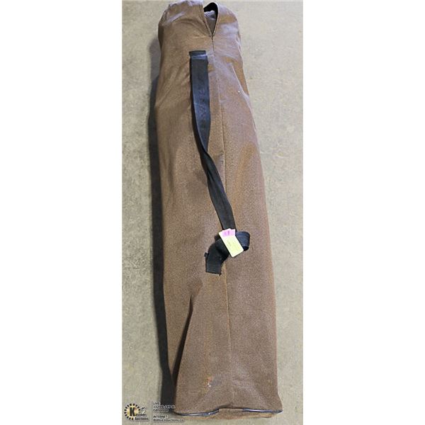 CAMP CHAIR WITH FOOTREST