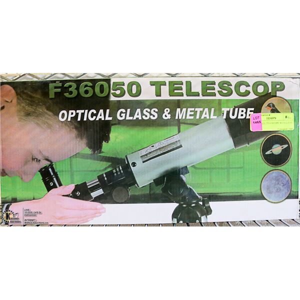 NEW SMALL TELESCOPE WITH 2 EYE PIECES