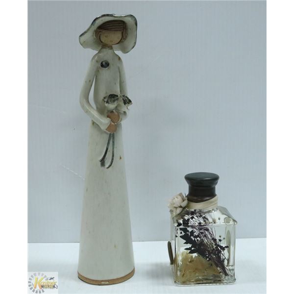 DAINTY LADY AND POPARY BOTTLE